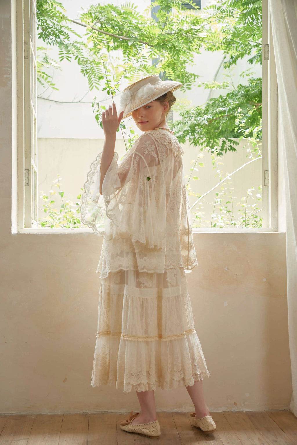 The Butterfly Dance Bolero | 3D Flower Lace Top | Hand-Dyed Versatile Cover-Up | Parisian Princess