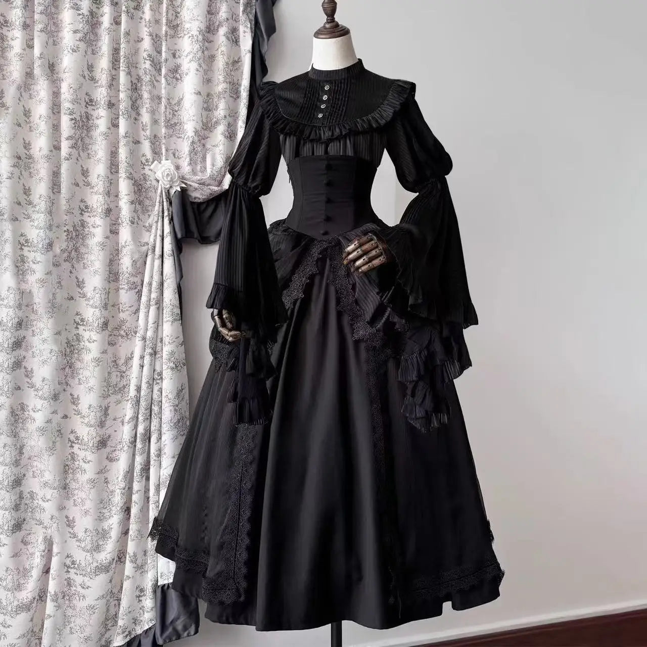 Niche Gothic Style Lolita Skirt Dark Black Wave Flower Edge Women Banquet Gown Vintage Halloween Carnival Event Cosplay Costume