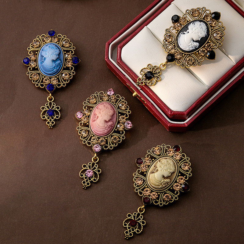 Parisian Treasures Collection:  Medieval Beauty Head Brooch Retro Court