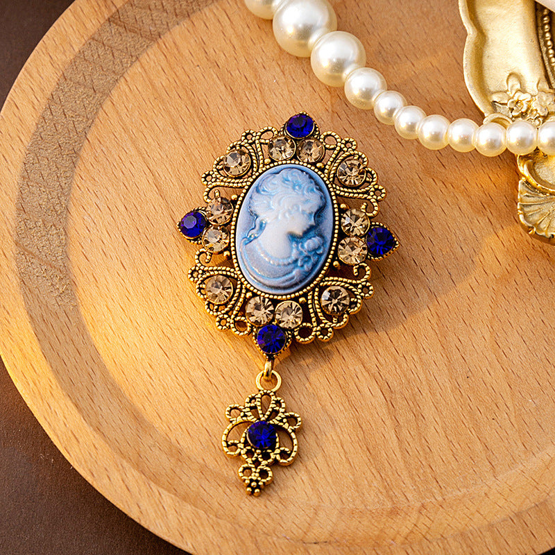 Parisian Treasures Collection:  Medieval Beauty Head Brooch Retro Court